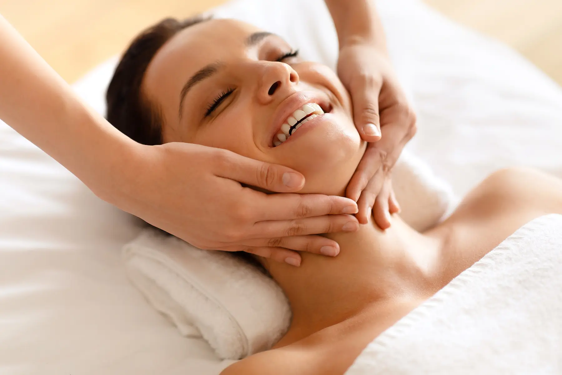 CO2Lift Pro: The Ultimate Carboxy CO₂ Facial for Radiant Skin